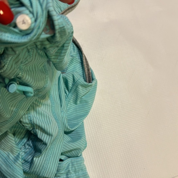 Lululemon Run Tank Ruched size 4 - Picture 8 of 14